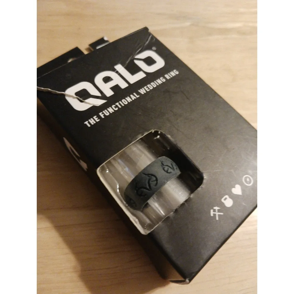 NEW Qalo - The Functional Wedding‎ Ring, Silicone Band in Black RealTree, Sz 11